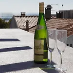 Wondrous Terrace Apartment In Cascais Center