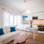 188 Apartments - Petunia - Pool And Balcony