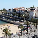 Moon Downtown Cascais