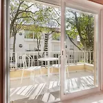 Rainbow Suites By Olala Homes