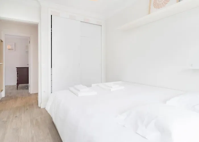 Cascais Center 3 Bdr - Family Haven