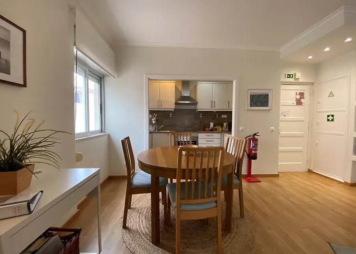 Rainha - Holiday Rental In Cascais Centre