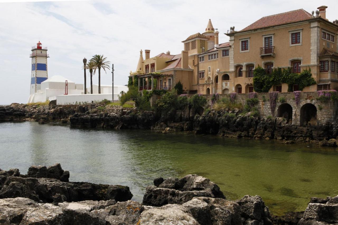 Wondrous Terrace In Center Cascais