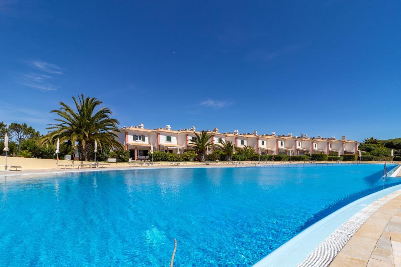 Holiday park Lovely In Vila Bicuda Ii