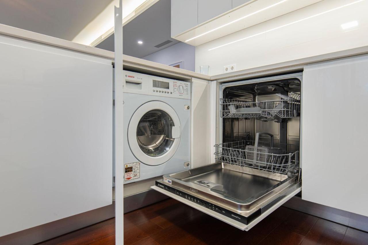 Touch Of Class 2bdr By Lovelystay Apartment