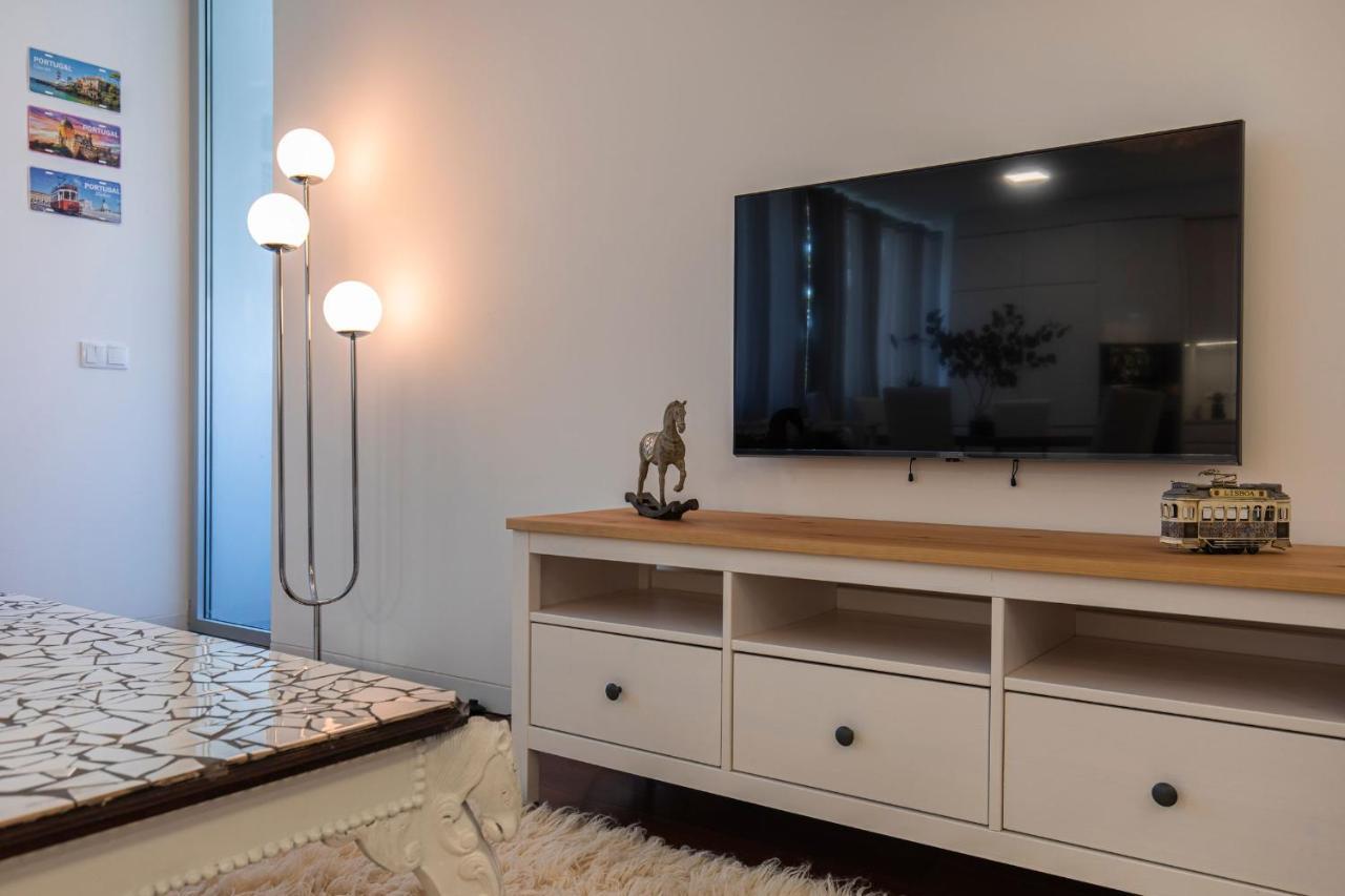 Apartment Touch Of Class 2bdr By Lovelystay *