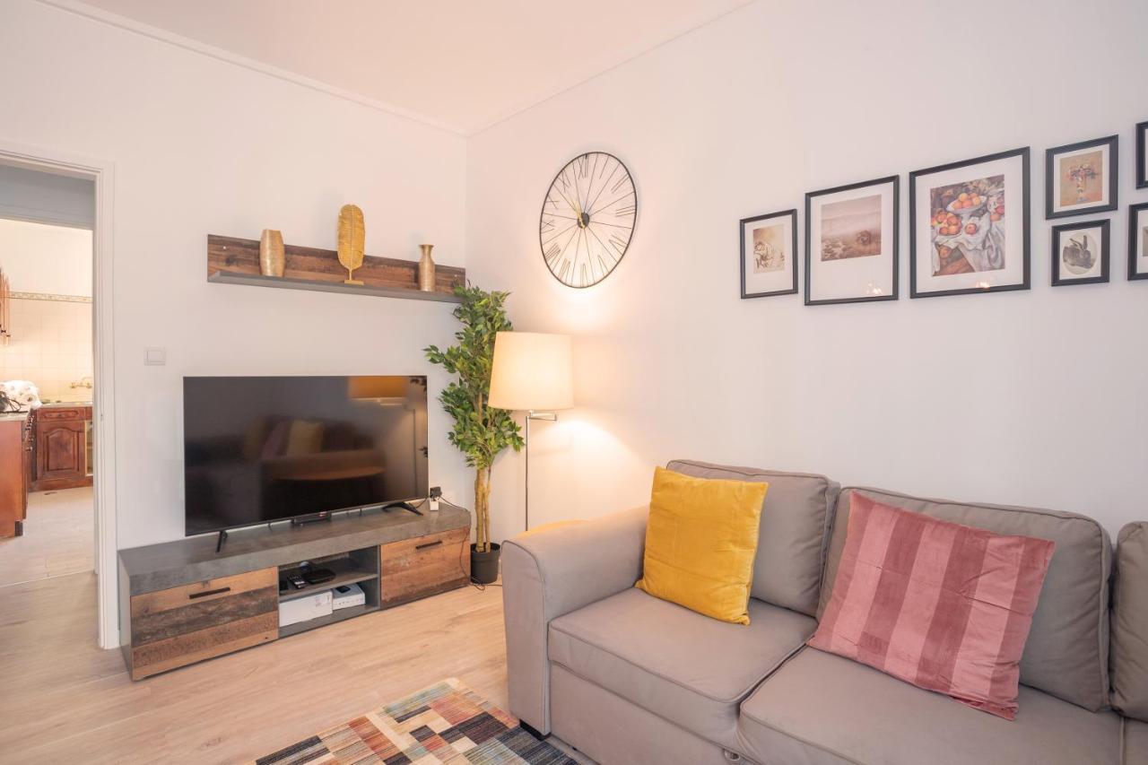 Happy Apartment *