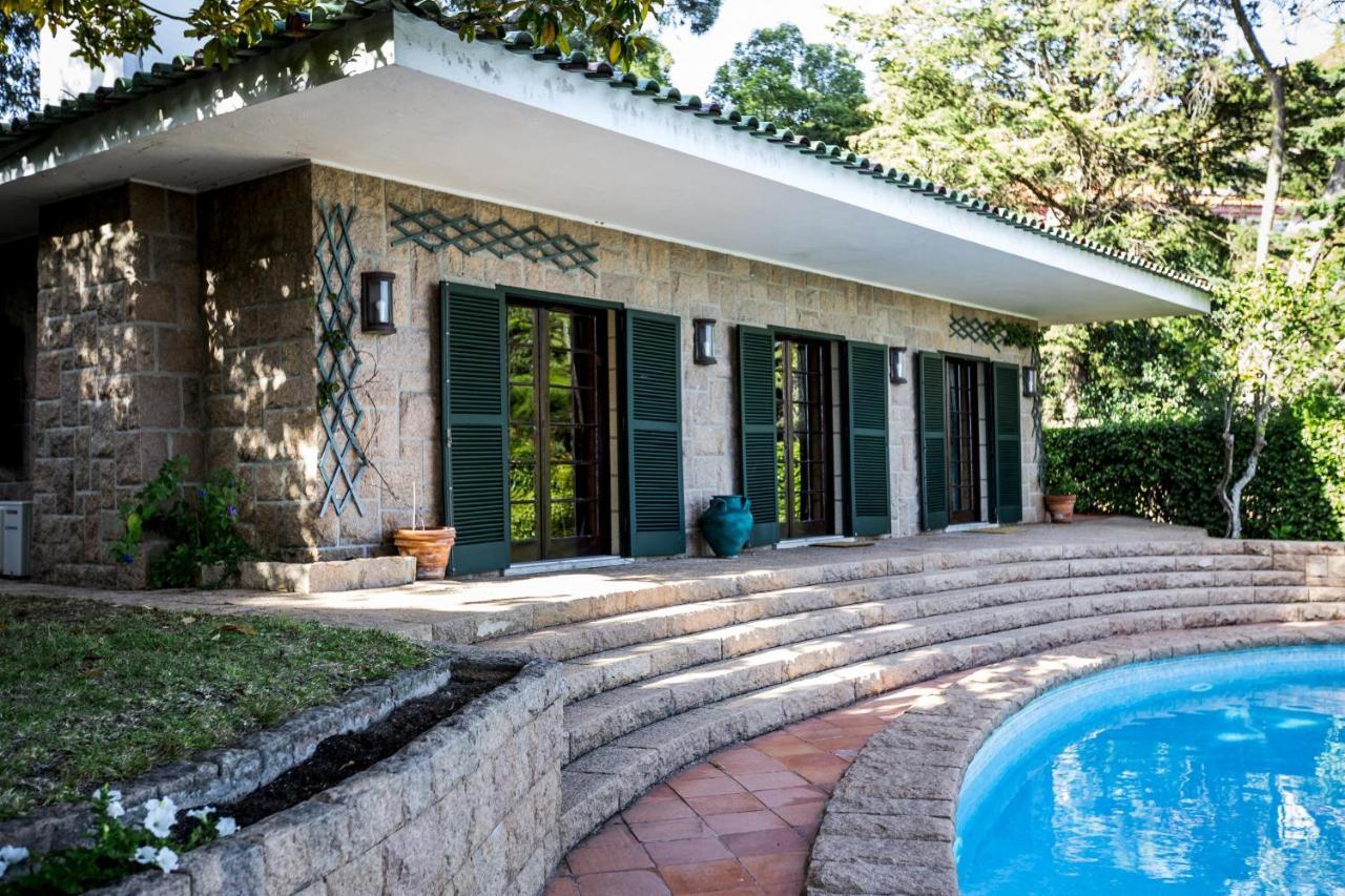 Villa Entre Rochas Pool House By Cadenzalux