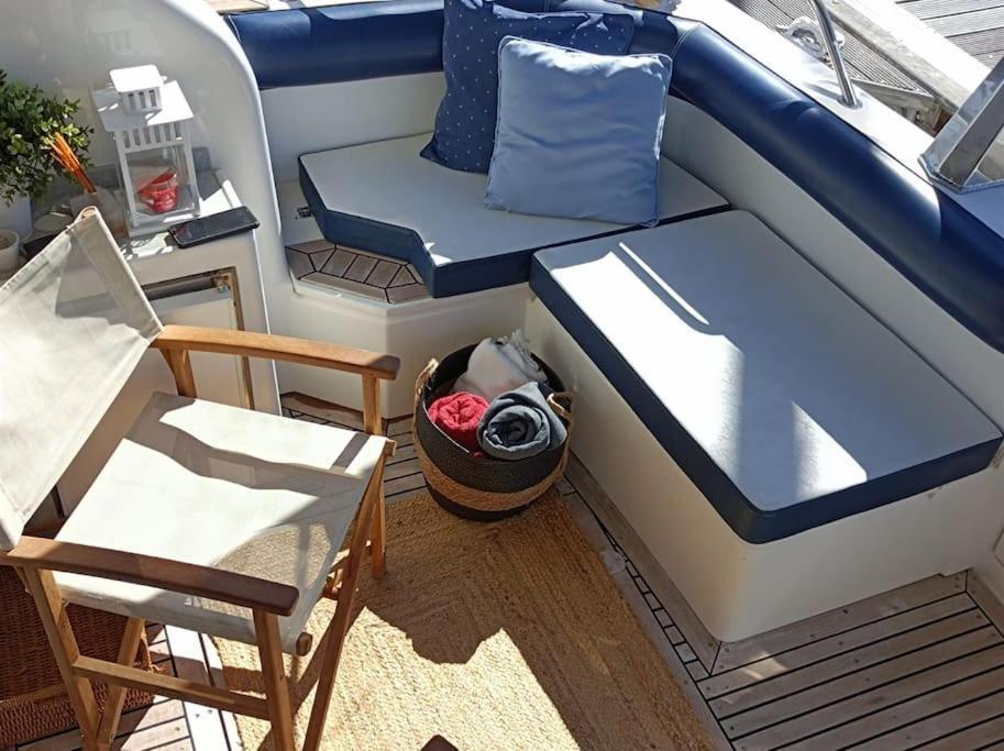 Barco Buzios Iii Botel *