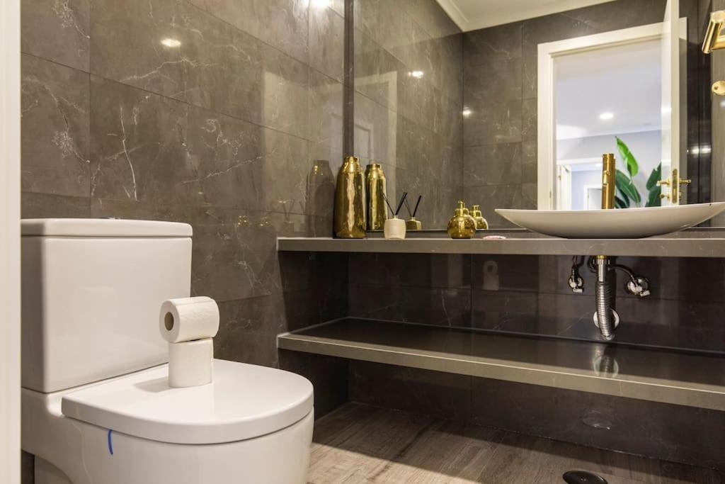 Seaview Luxury Apartment *