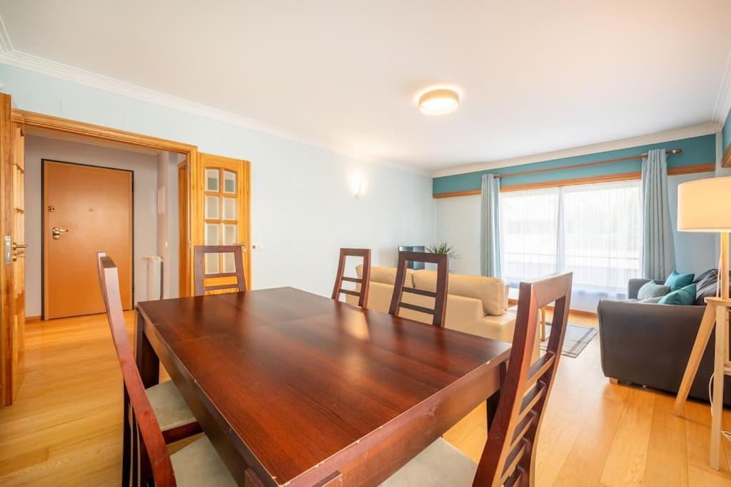 Sunny With Very Spacious Terrace Apartment *
