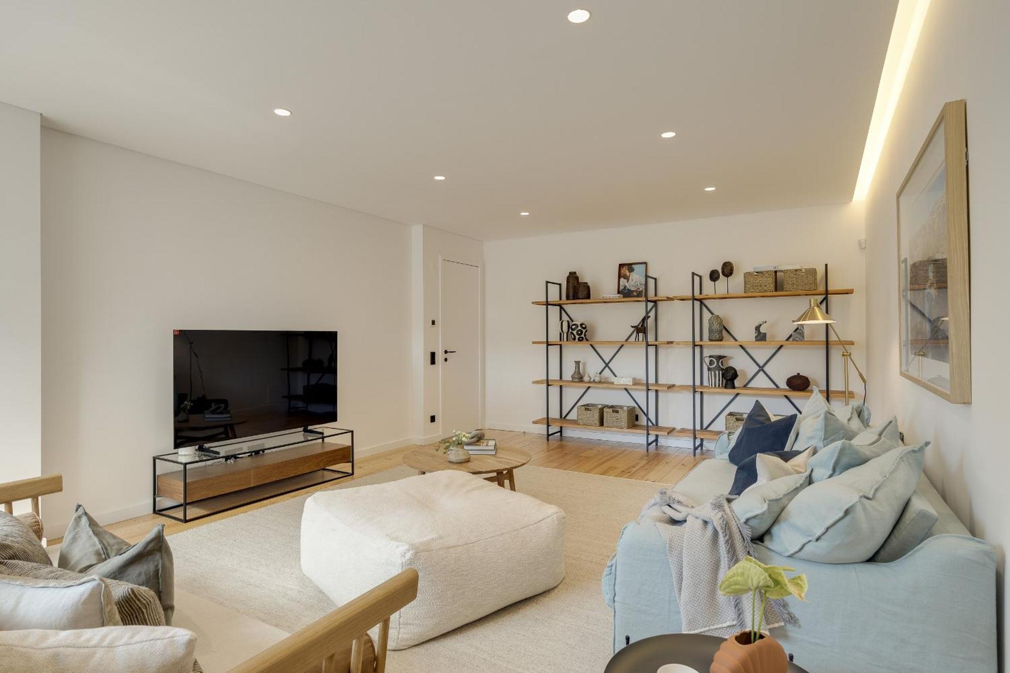 Villa Contemporary By Cadenzalux *