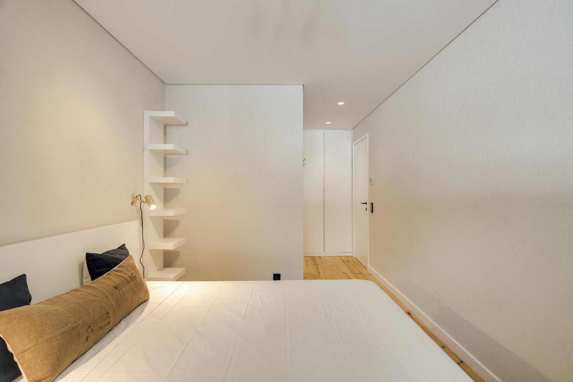 Contemporary By Cadenzalux