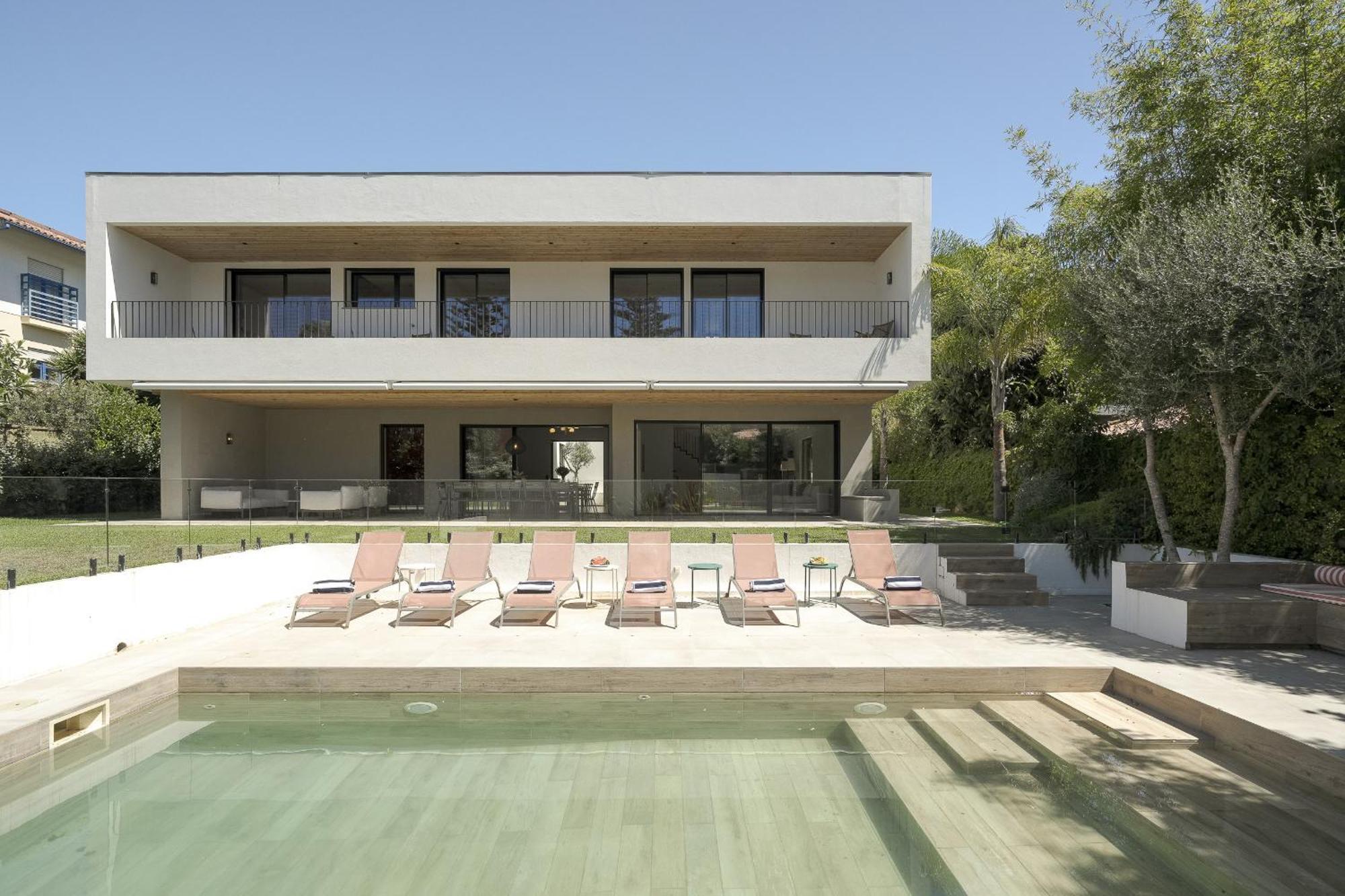 Contemporary By Cadenzalux Cascais