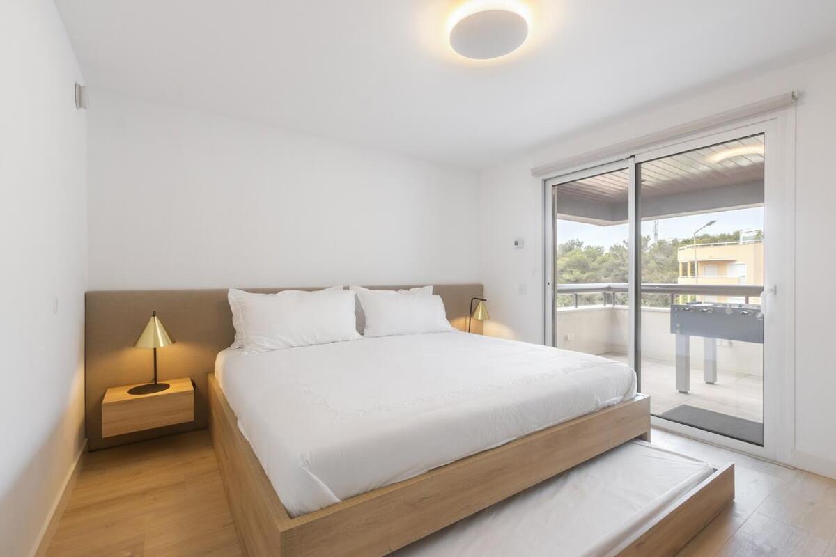 Oceanfront Lux Sleeps 9 Apartment *