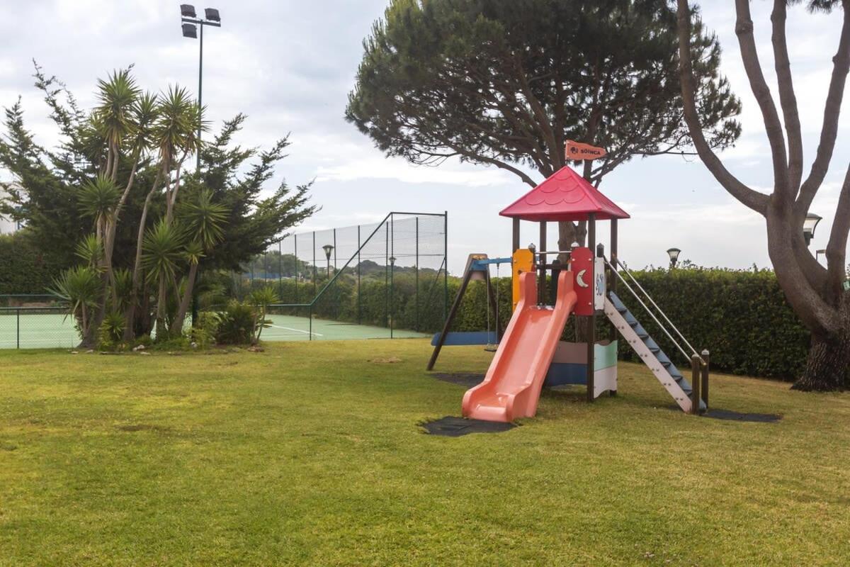 Oceanfront Lux Sleeps 9 Cascais