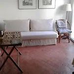 Sunny And Cozy Room Close To Cascais Center