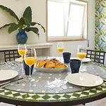 Rainha II Beach Apartment