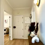 Charming And Peaceful Apartment, Cascais Center