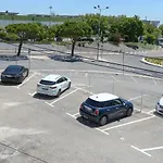 Bojador 430 Free Parking