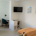 Comfortable And Cozy One Bedroom Flat In Cascais