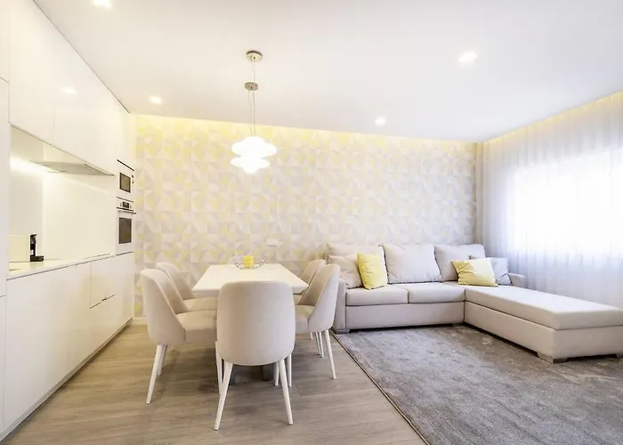 Whome Stylish & Modern Luxury Apartment In Cascais Center