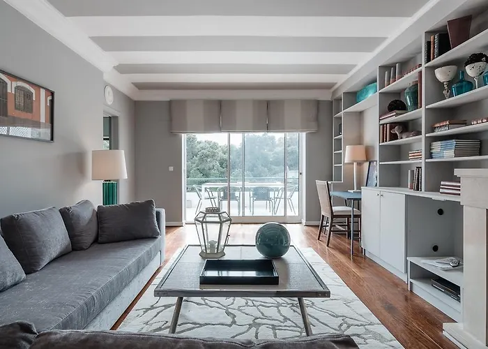 Chique And Spacious Flat In Cascais