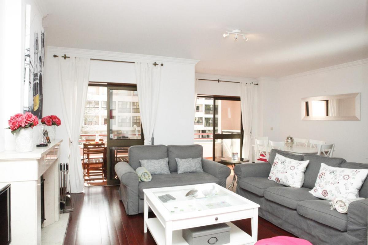 Guia's Gorgeous & Spacious Cascais