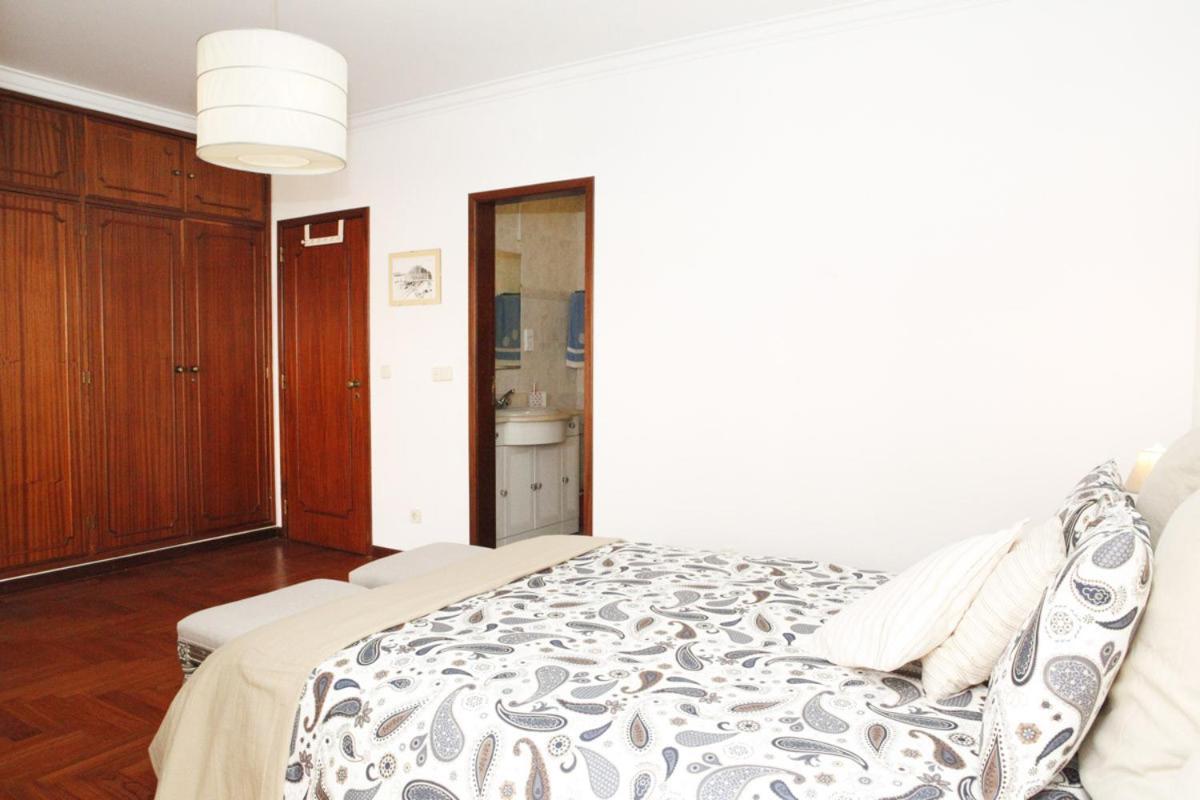 Guia's Gorgeous & Spacious Apartment Cascais
