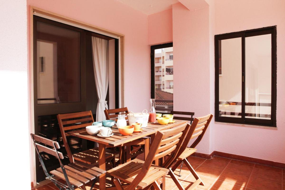 Guia's Gorgeous & Spacious Apartment