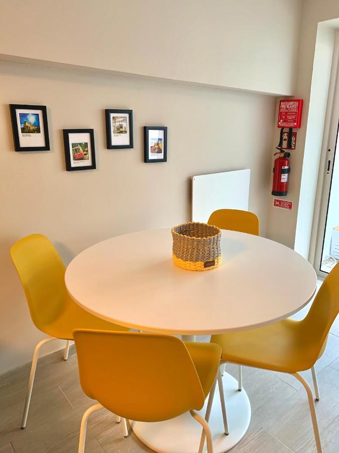 Modern Getaway Apartment Cascais