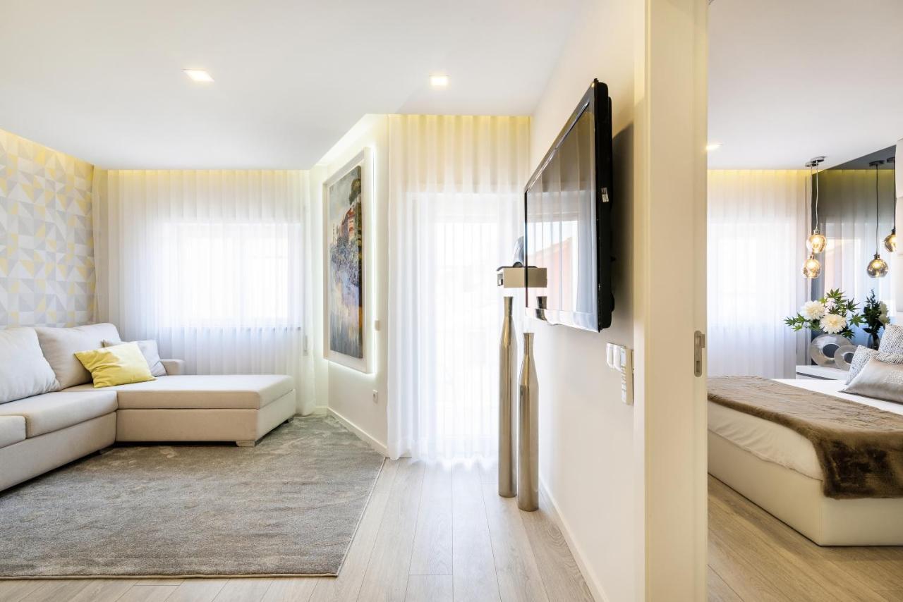 Center Luxury Apartment *
