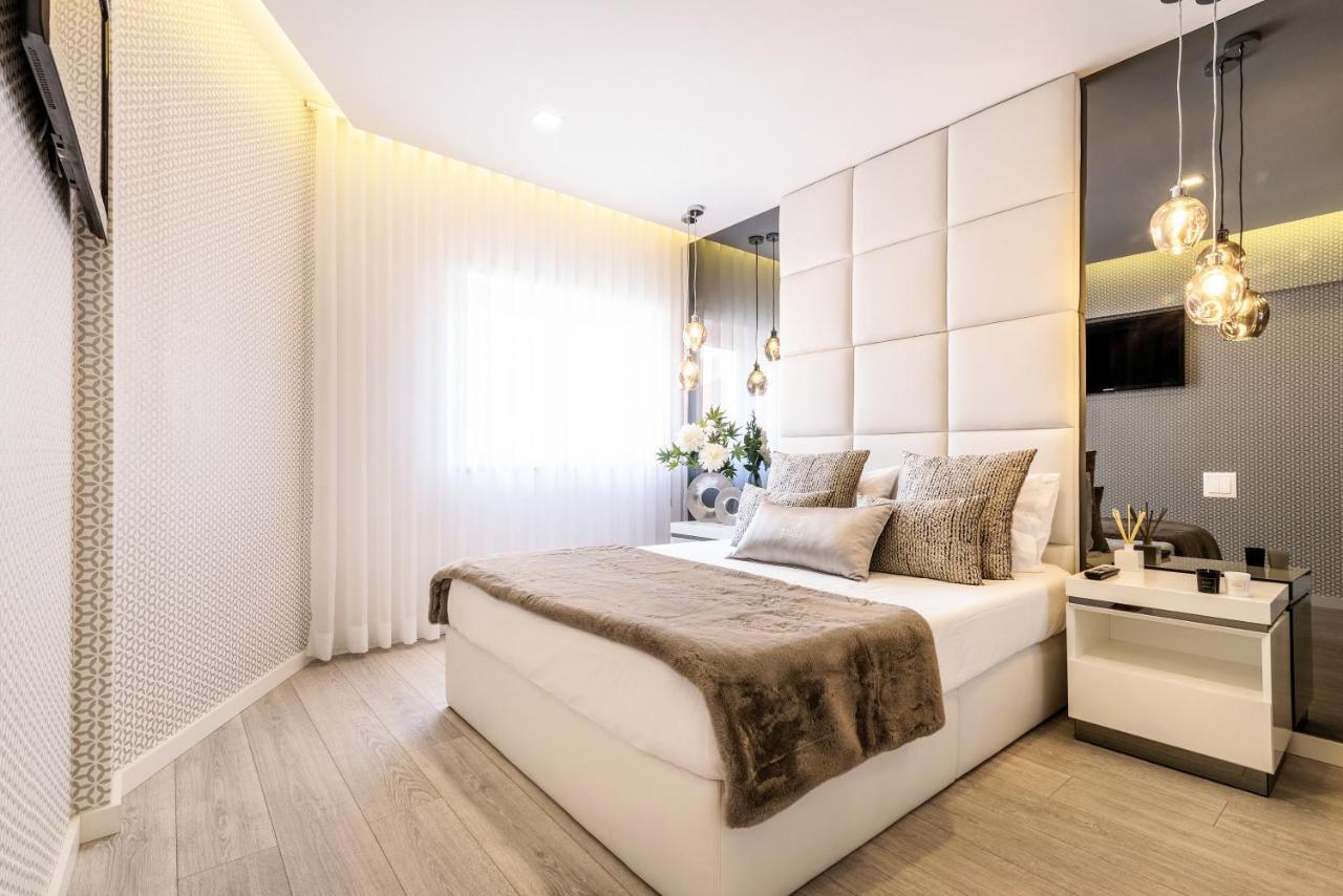 Center Luxury