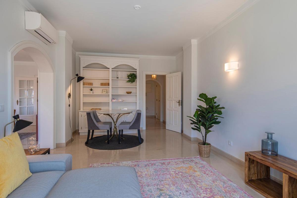 Luxury Colina Park Apartment *