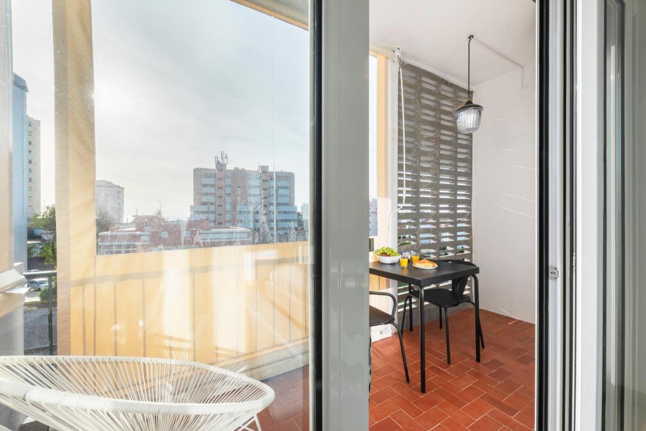 Yolo By Olala Homes Apartment