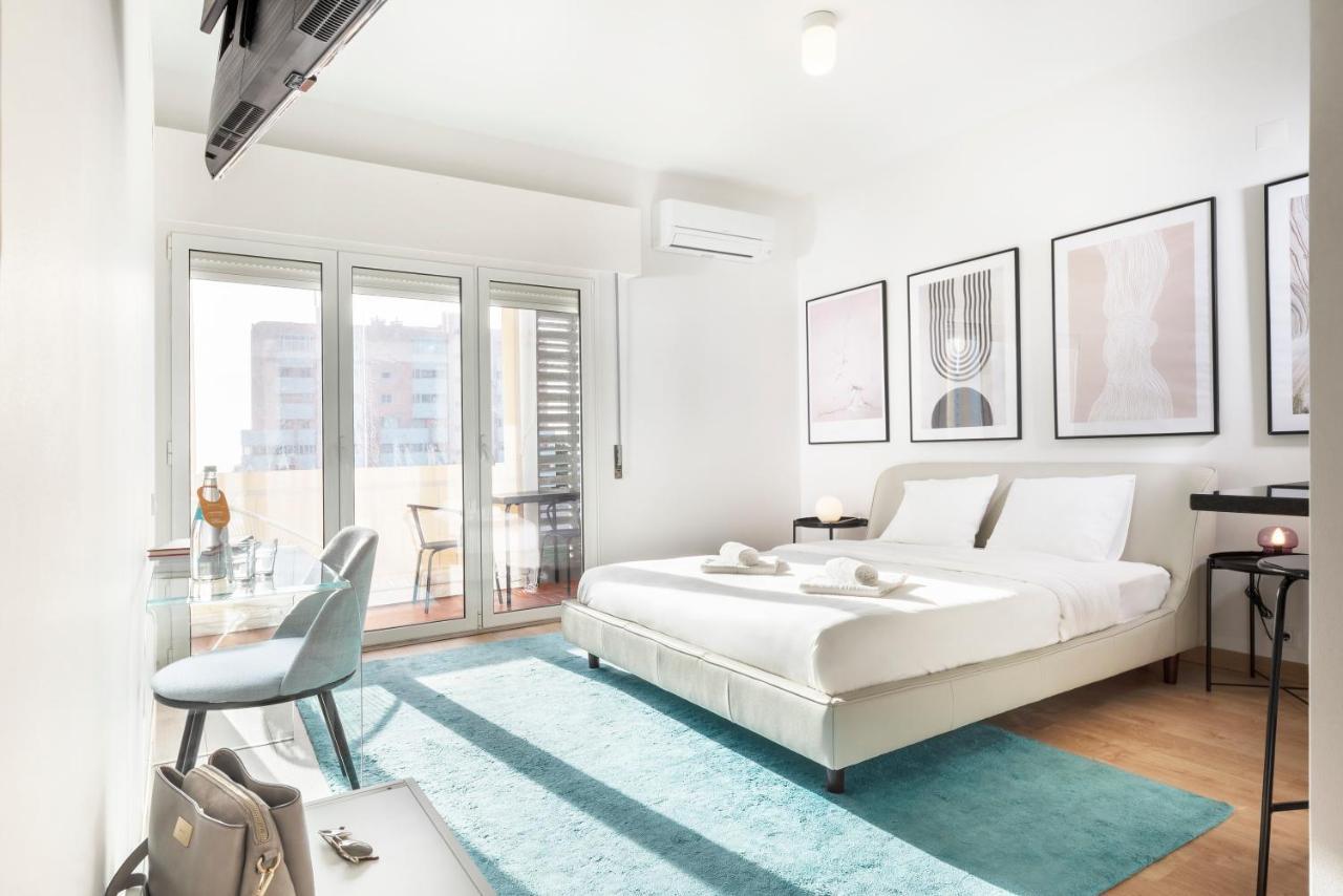 Apartment Yolo By Olala Homes