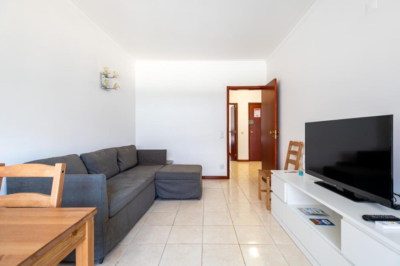 Comfortable And 3min Walking To The Apartment Cascais
