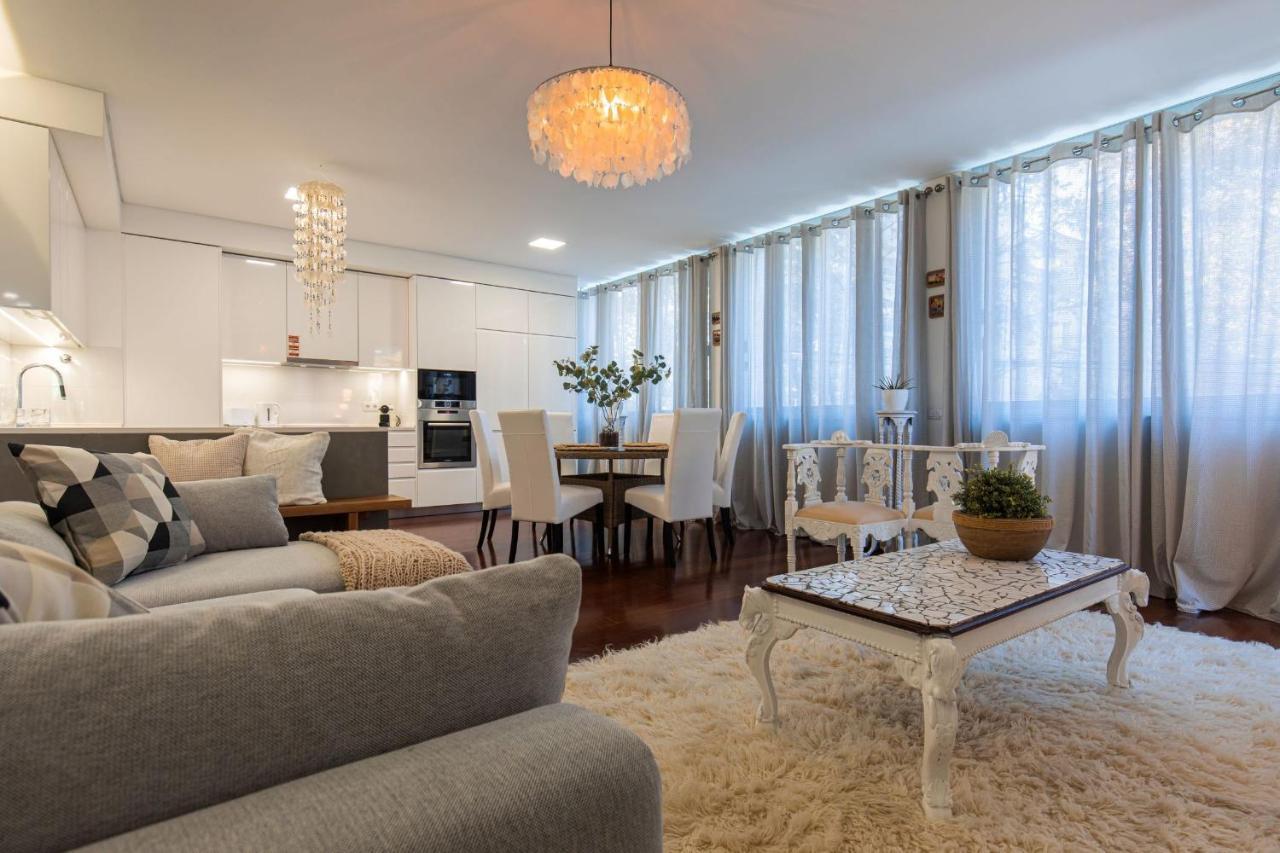 Touch Of Class 2bdr By Lovelystay Cascais