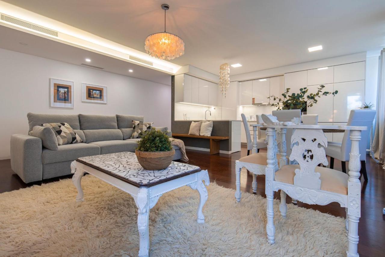 Touch Of Class 2bdr By Lovelystay Apartment *