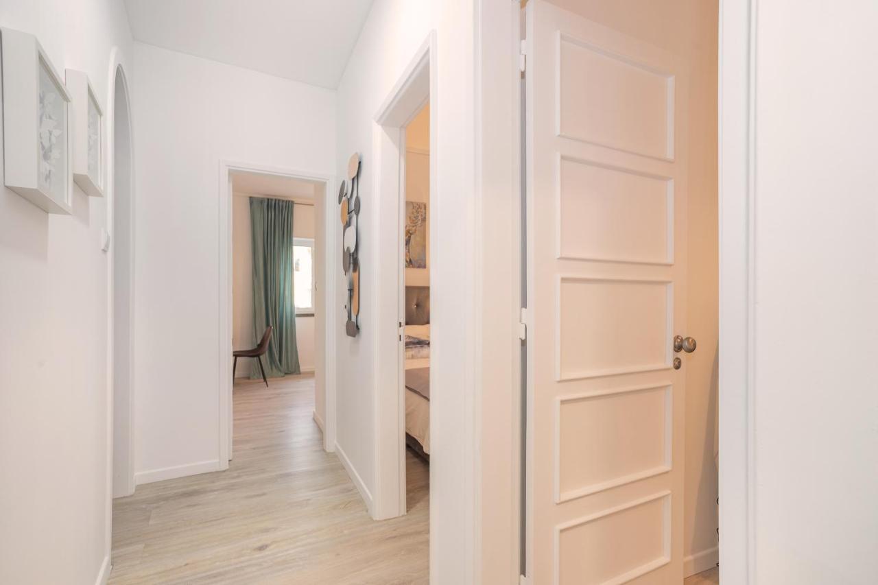 Happy Apartment
