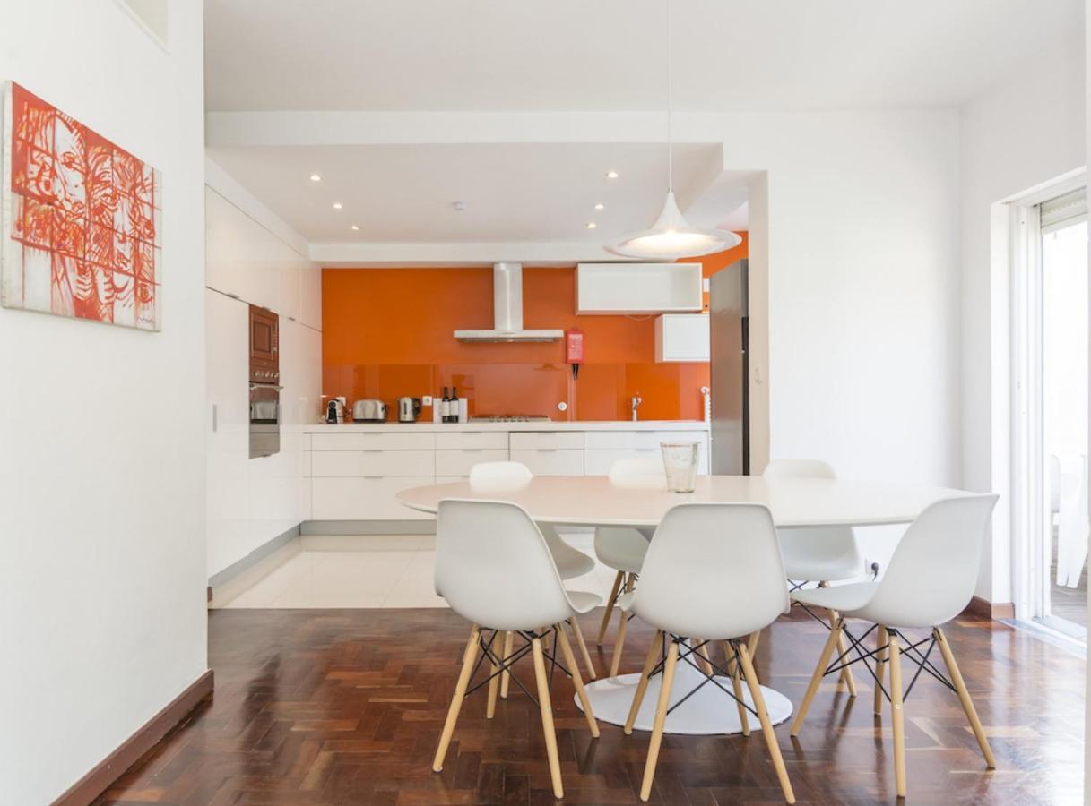 Lovely With 3 Bedrooms And Swimming Pool Cascais