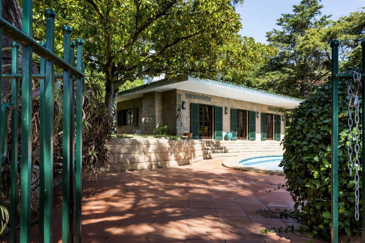Entre Rochas Pool House By Cadenzalux Cascais