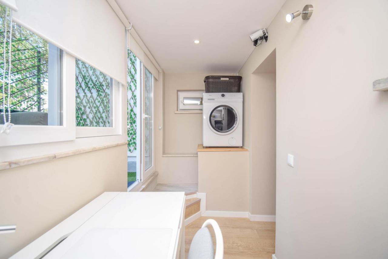 Outdoor Patio Newly Renovated Apartment Cascais