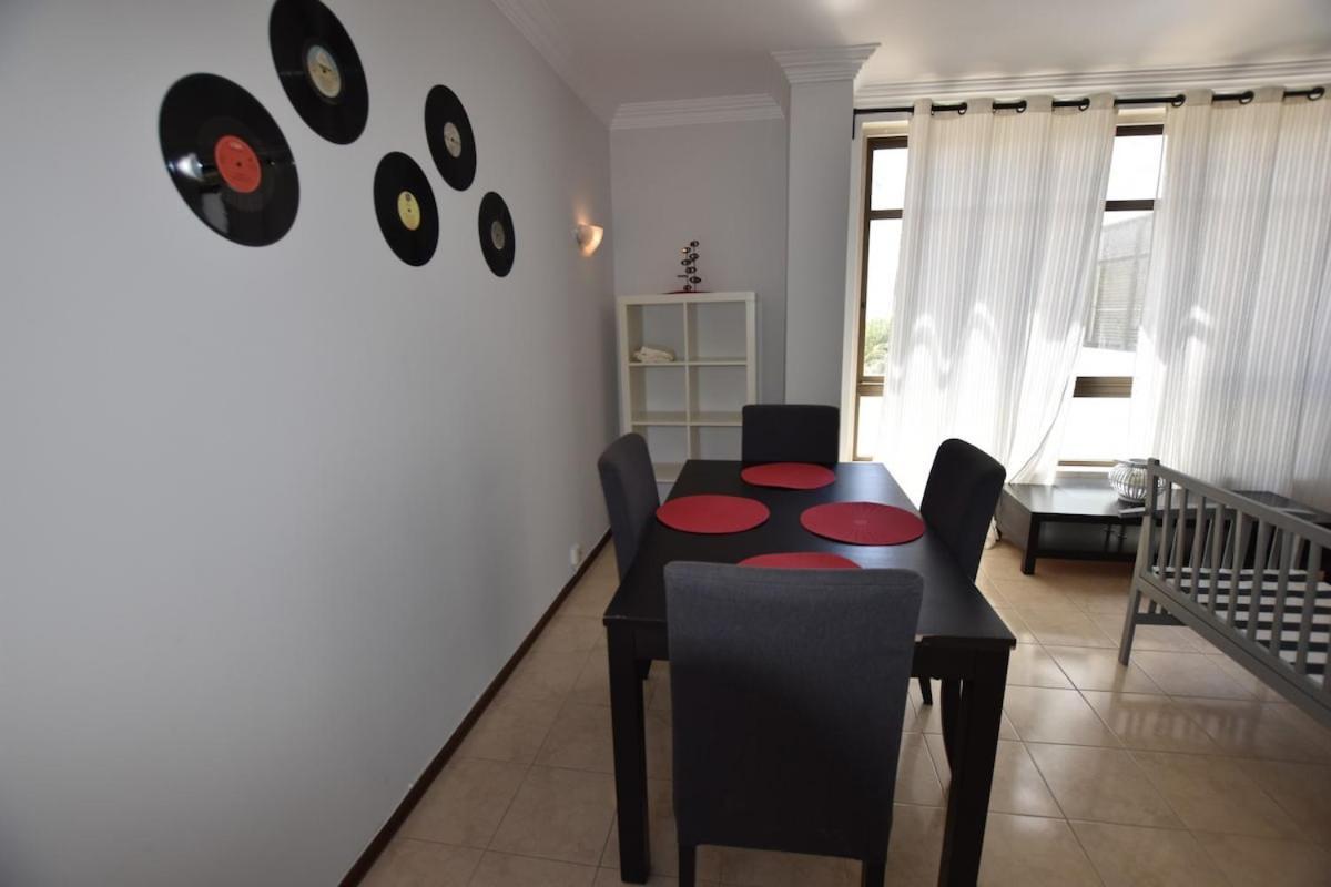 Excellent 2 Bedroom In Center Apartment
