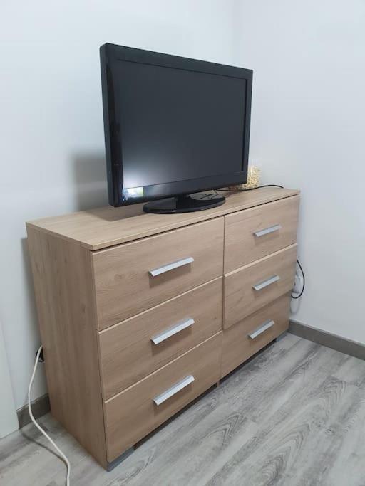 Apartment Flott Sentrumsnaer Med Egen Parkering *