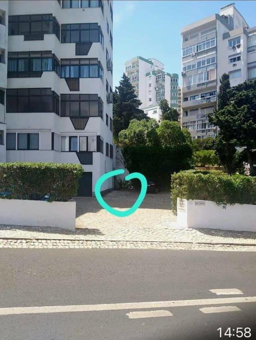 Flott Sentrumsnaer Med Egen Parkering * Cascais
