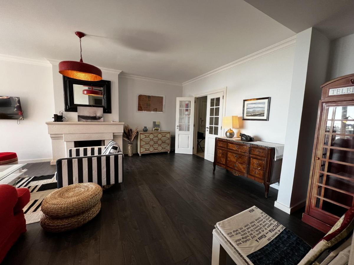 Gracious In With Pool, Apartment