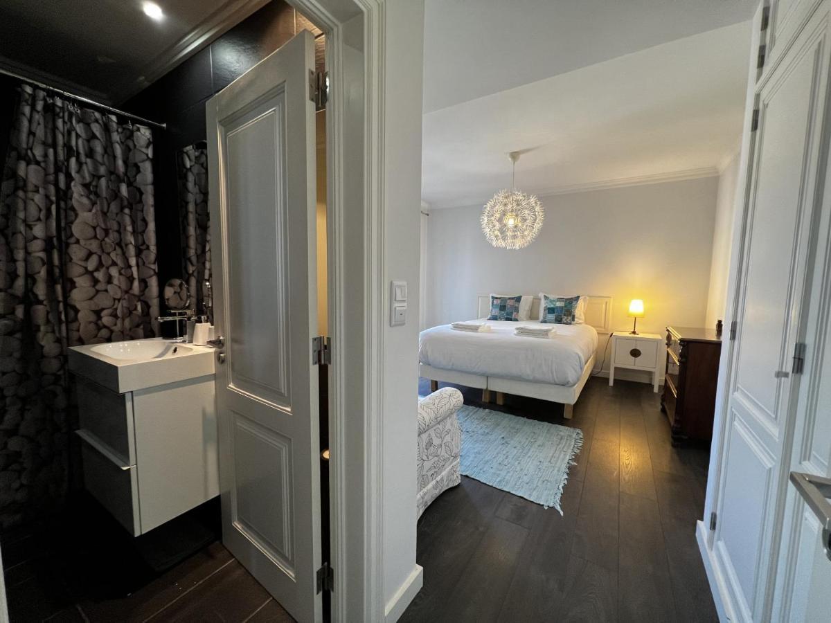 Apartment Gracious In With Pool,