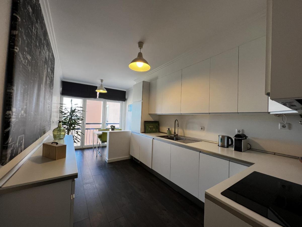 Gracious In With Pool, Apartment