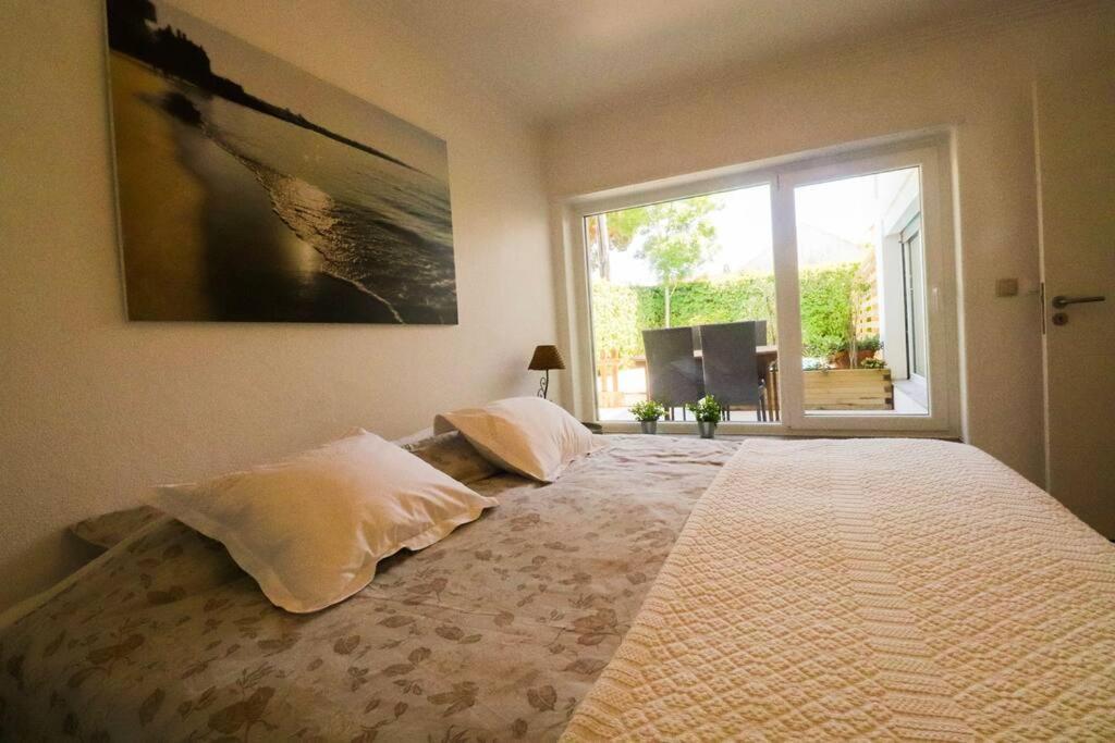 Apartment Getaway With A Shared Pool Cascais